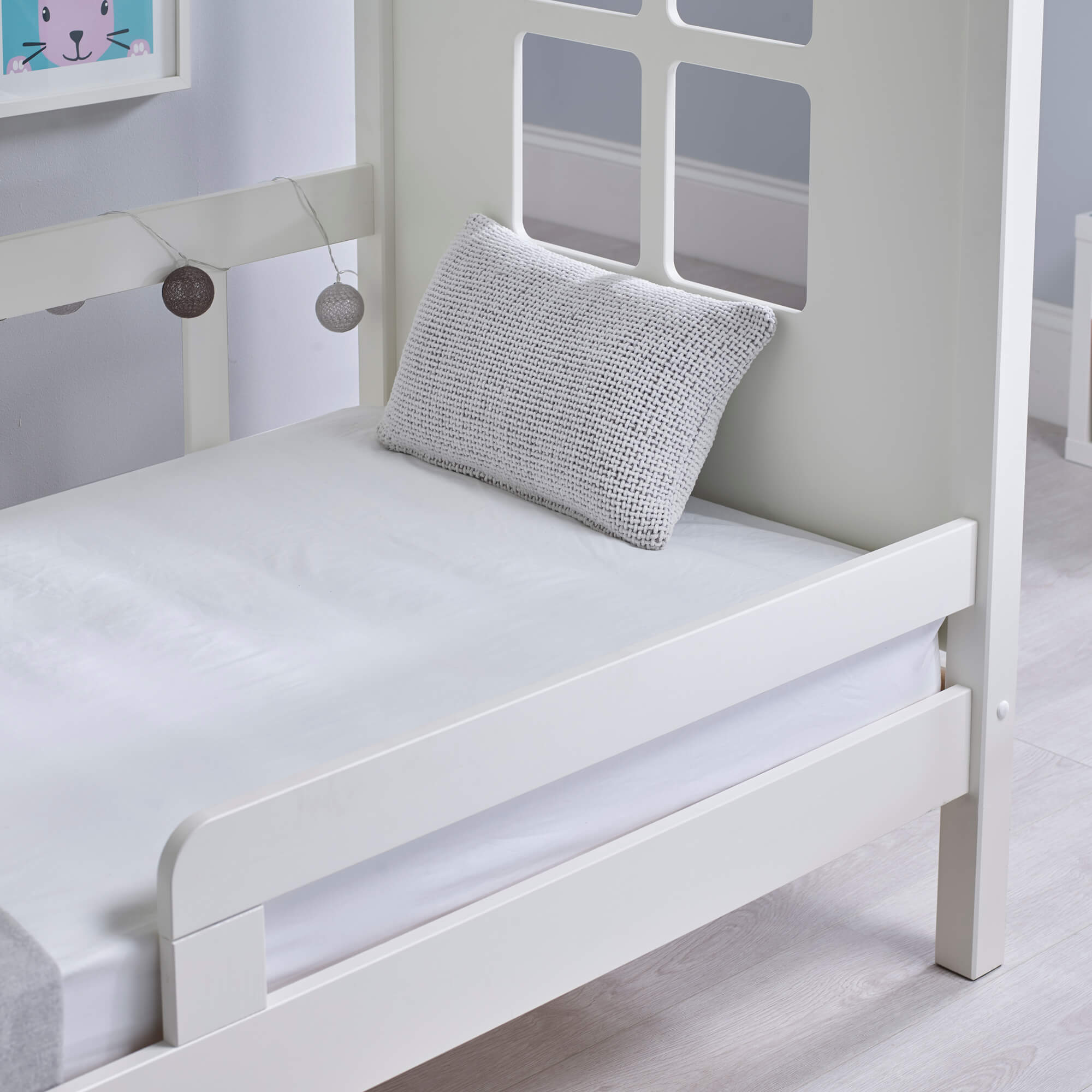 Mento White Wooden Treehouse Bed - Image 2