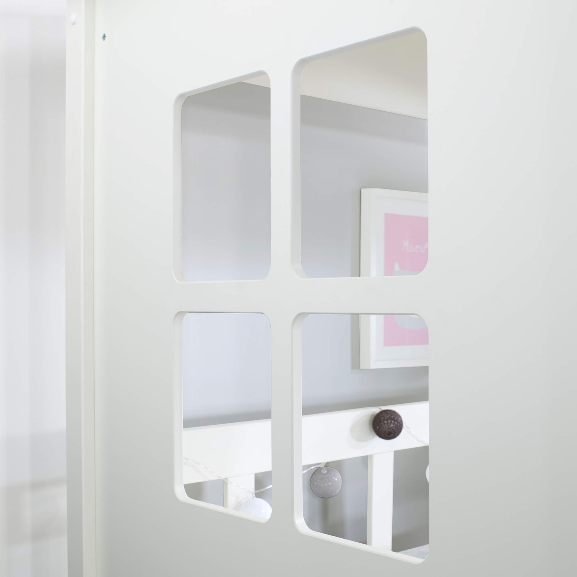Mento White Wooden Treehouse Bed - Image 3