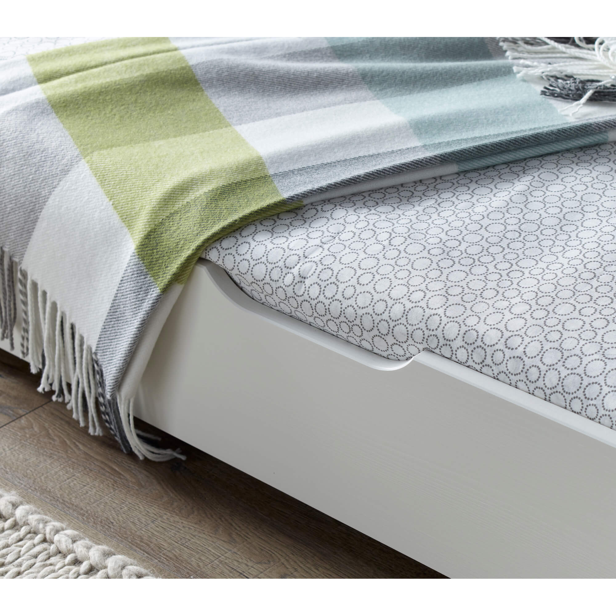 Copella White Guest Bed With Trundle - Image 5