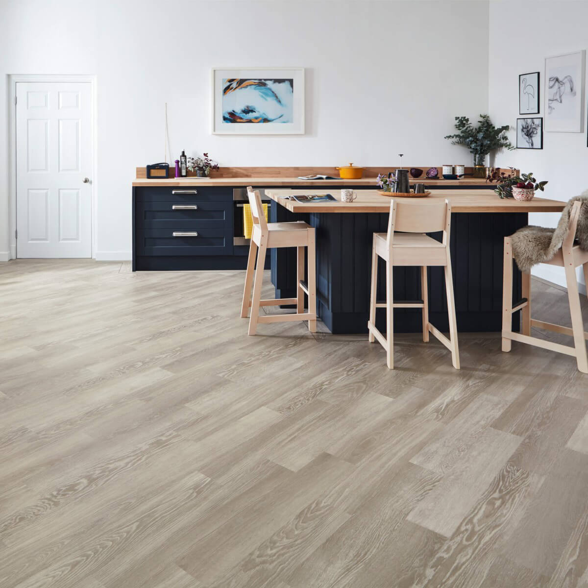 Karndean Knight Tile Gluedown Grey Limed Oak KP138 - Image 4