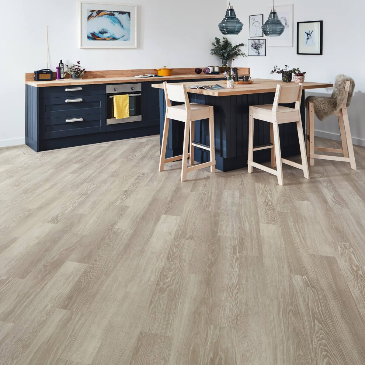 Karndean Knight Tile Gluedown Grey Limed Oak KP138 - Image 2