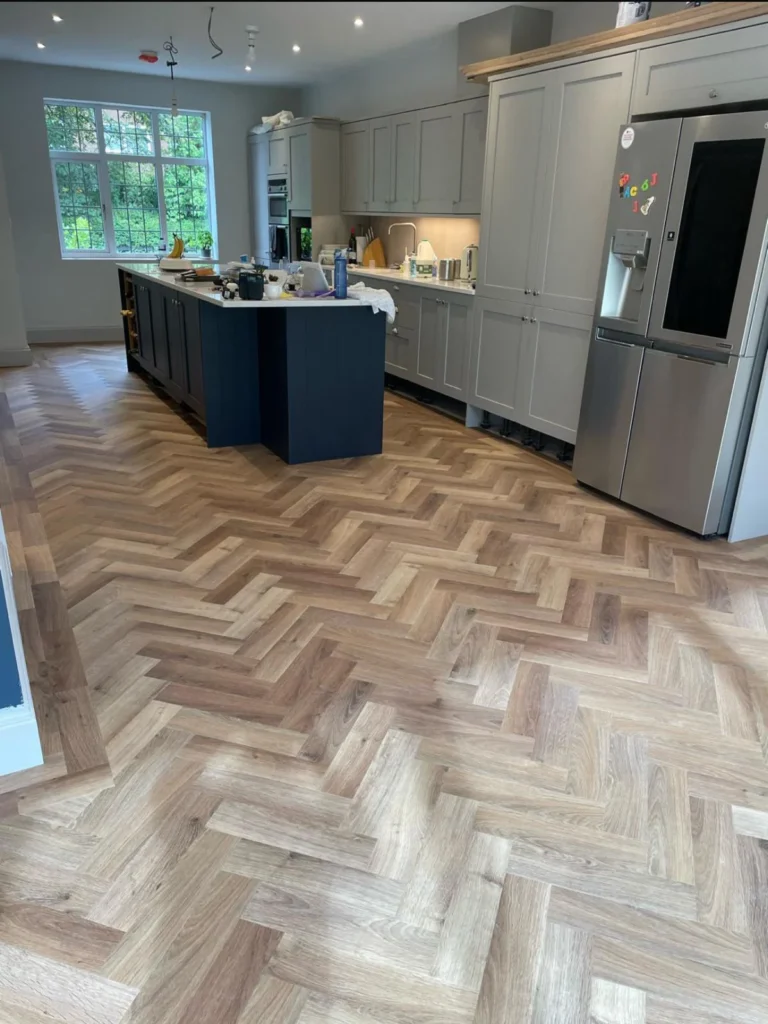 wood-effect luxury Vinyl kitchen floor UK